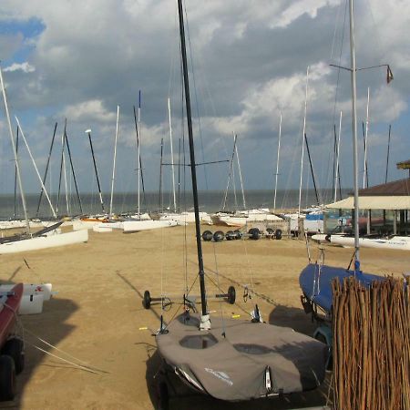 Malibu Beach Koksijde Esterno foto