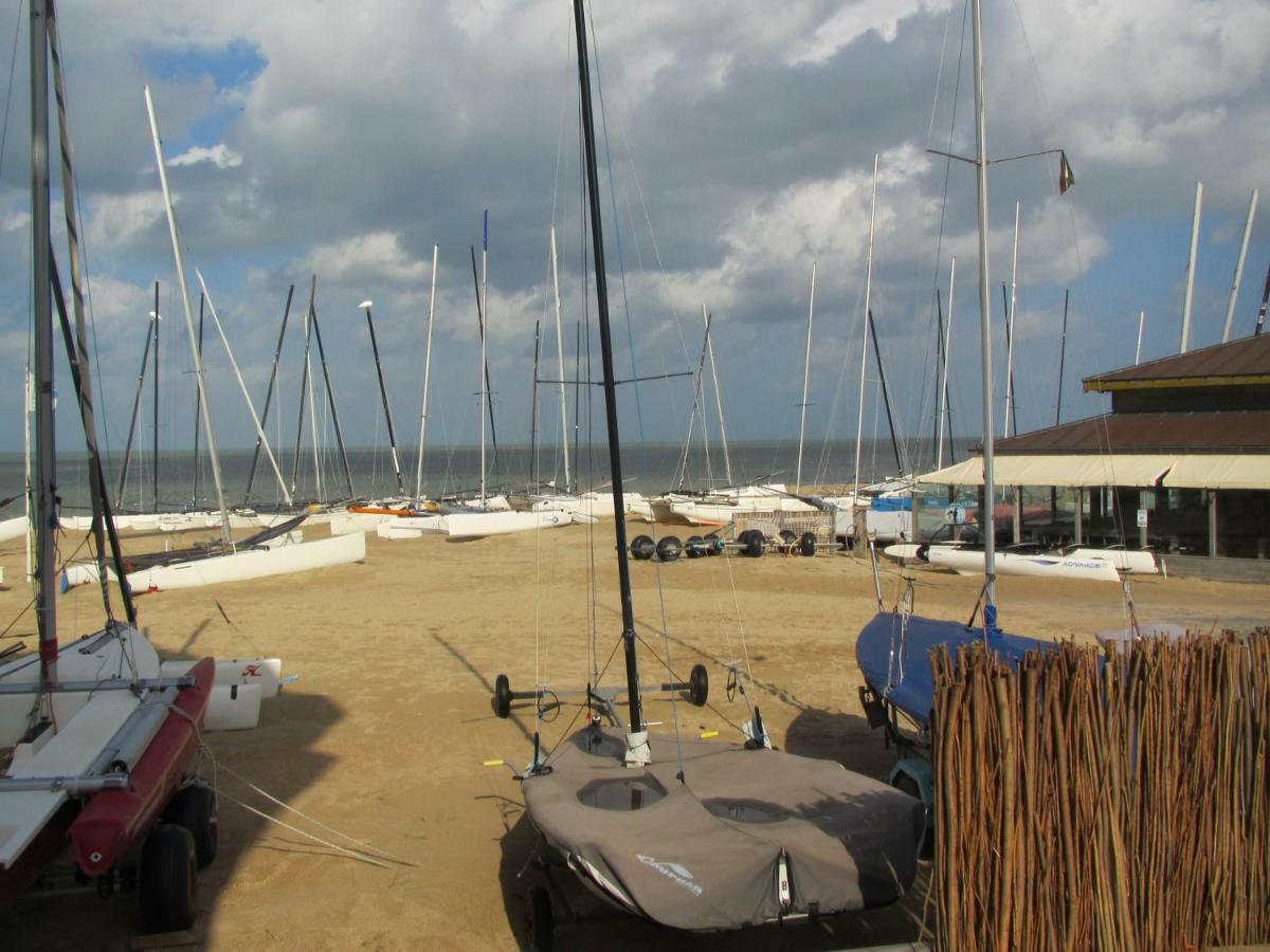 Malibu Beach Koksijde Esterno foto
