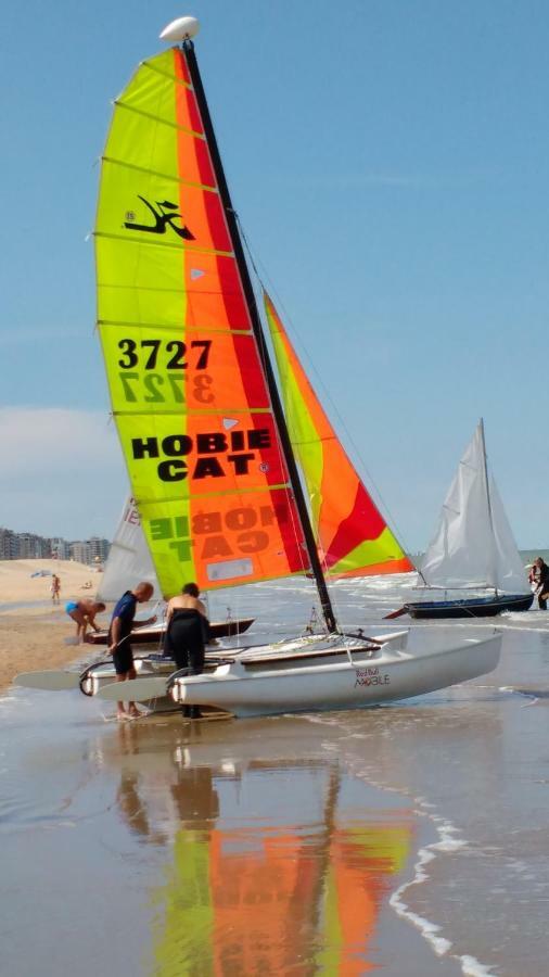 Malibu Beach Koksijde Esterno foto